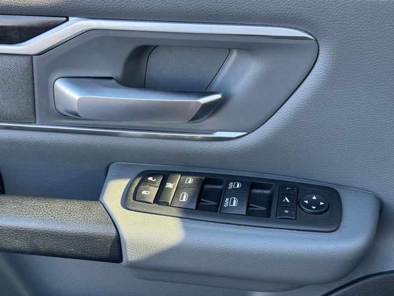 Ram 1500 Vehicle Image 25