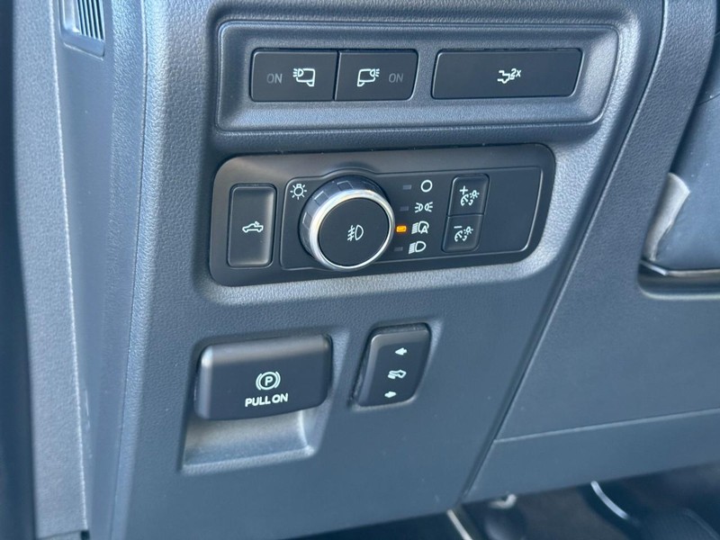 Ford F-150 Vehicle Image 17