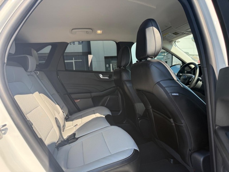 Ford Escape Vehicle Image 10