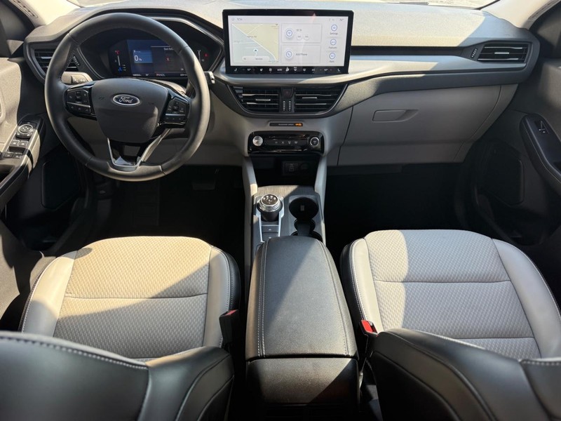 Ford Escape Vehicle Image 11