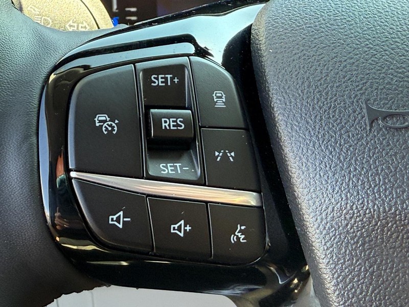 Ford Escape Vehicle Image 13