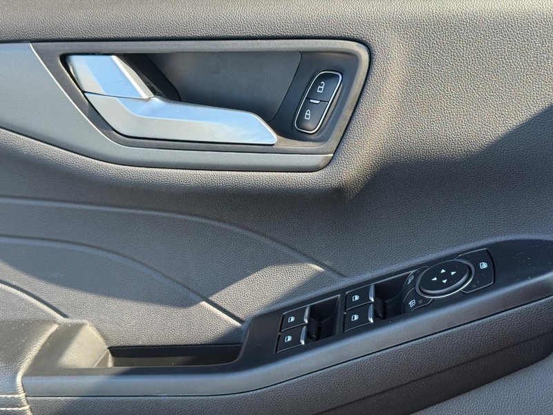 Ford Escape Vehicle Image 22