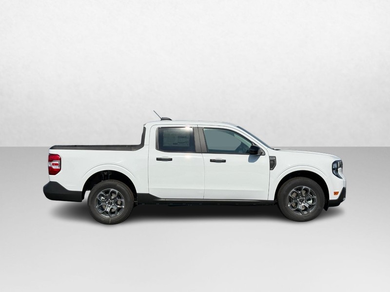 Ford Maverick Vehicle Image 02