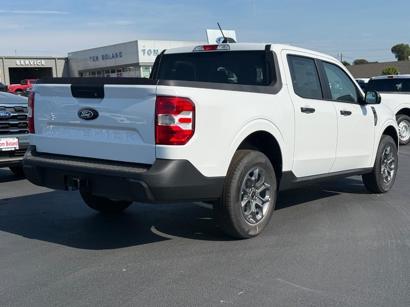 Ford Maverick Vehicle Image 03