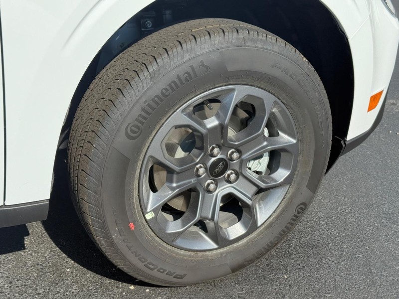 Ford Maverick Vehicle Image 04