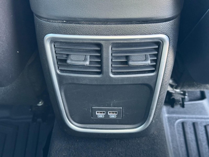 Dodge Charger Vehicle Image 16