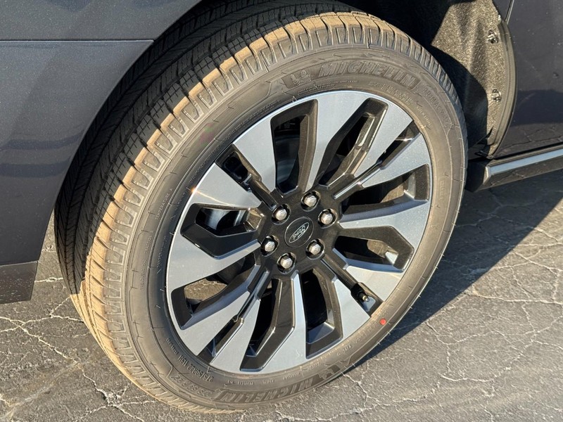 Ford Expedition Max Vehicle Image 05