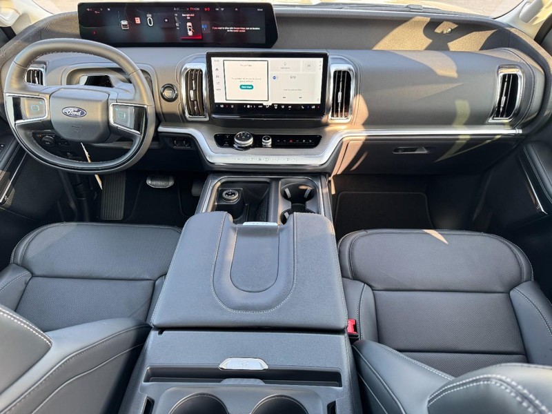 Ford Expedition Max Vehicle Image 08