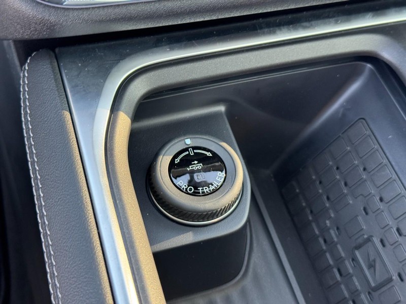 Ford Expedition Max Vehicle Image 17