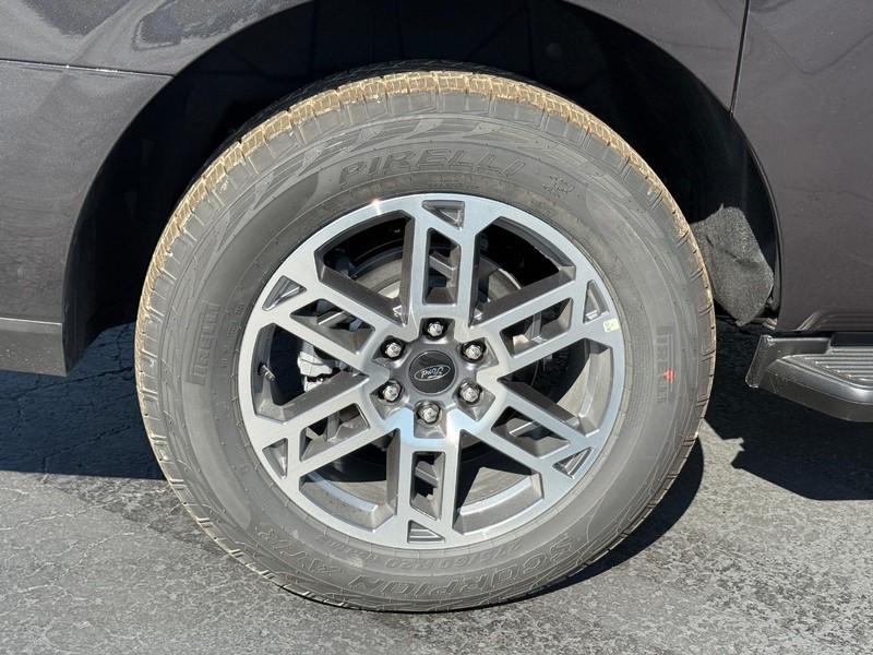 Ford Expedition Max Vehicle Image 04