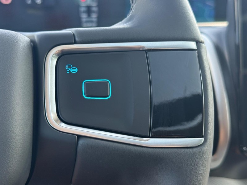 Ford Expedition Max Vehicle Image 11