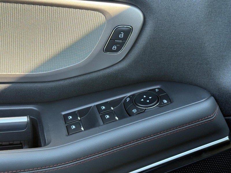 Ford Expedition Max Vehicle Image 17