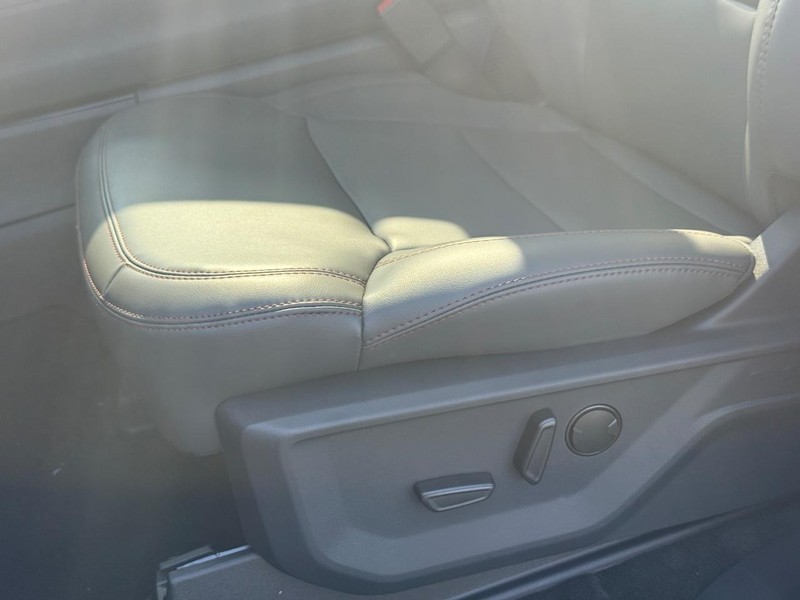 Ford Expedition Max Vehicle Image 18