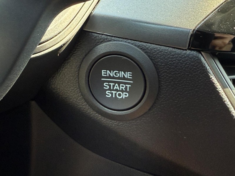 Ford Escape Vehicle Image 10