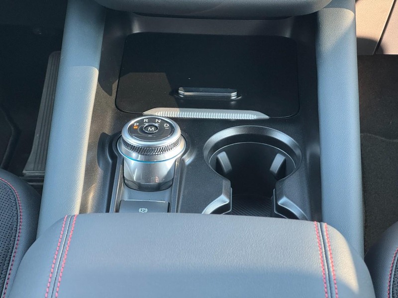 Ford Explorer Vehicle Image 11