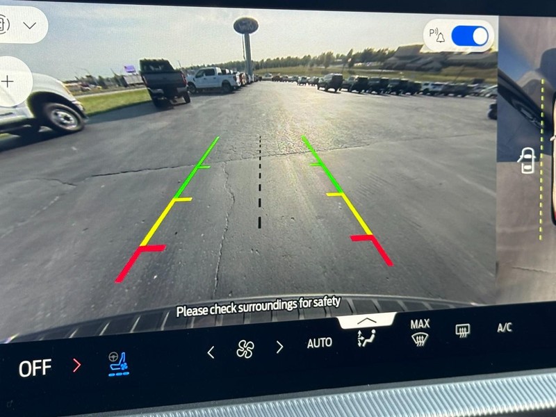 Ford Explorer Vehicle Image 17