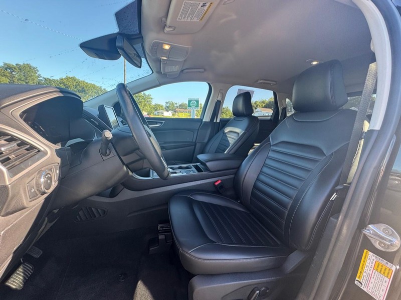 Ford Edge Vehicle Image 10