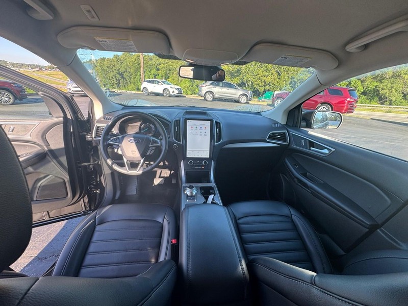 Ford Edge Vehicle Image 11
