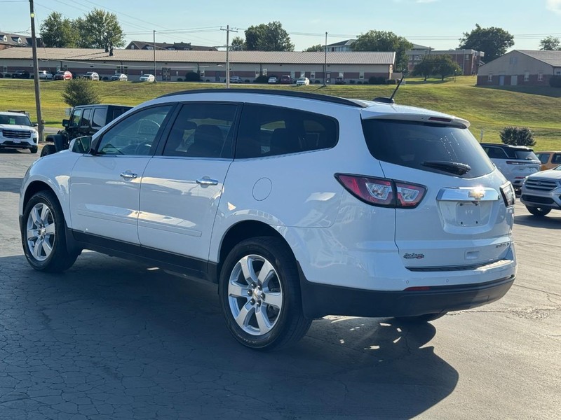 Chevrolet Traverse Vehicle Image 06
