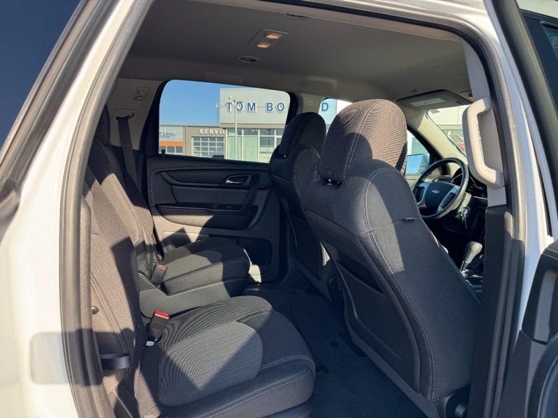 Chevrolet Traverse Vehicle Image 10
