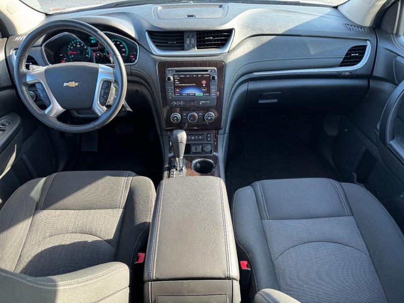 Chevrolet Traverse Vehicle Image 12