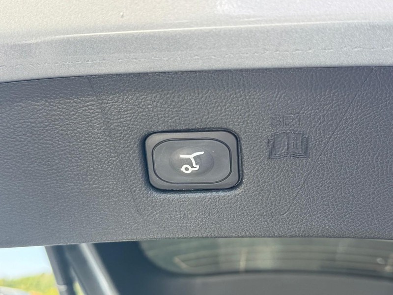 Ford Edge Vehicle Image 10