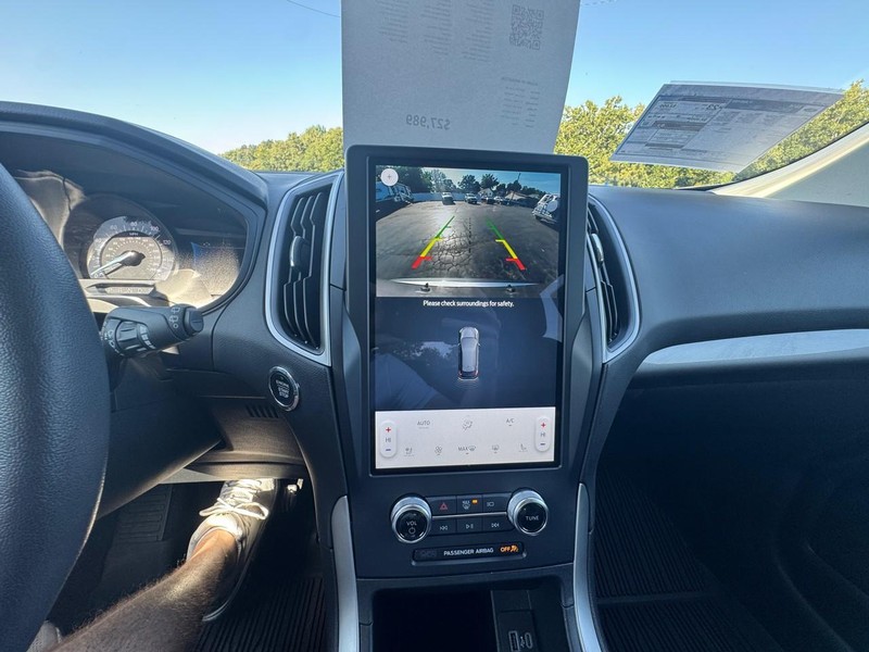 Ford Edge Vehicle Image 22