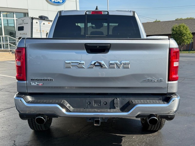 Ram 1500 Vehicle Image 04