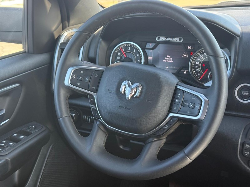 Ram 1500 Vehicle Image 12