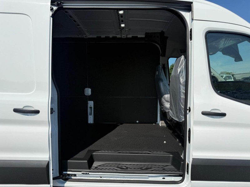 Ford Transit Cargo Van Vehicle Image 05