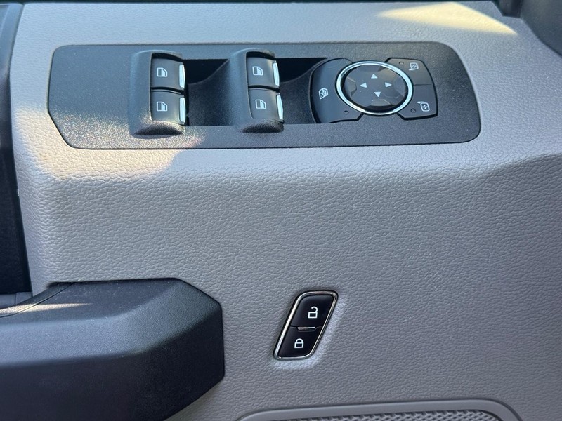 Ford F-150 Vehicle Image 24