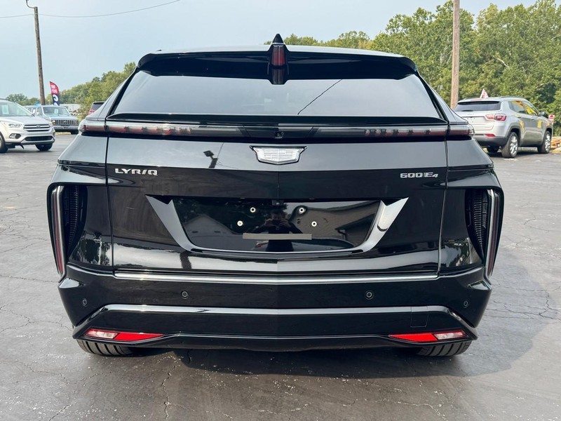 Cadillac LYRIQ Vehicle Image 07