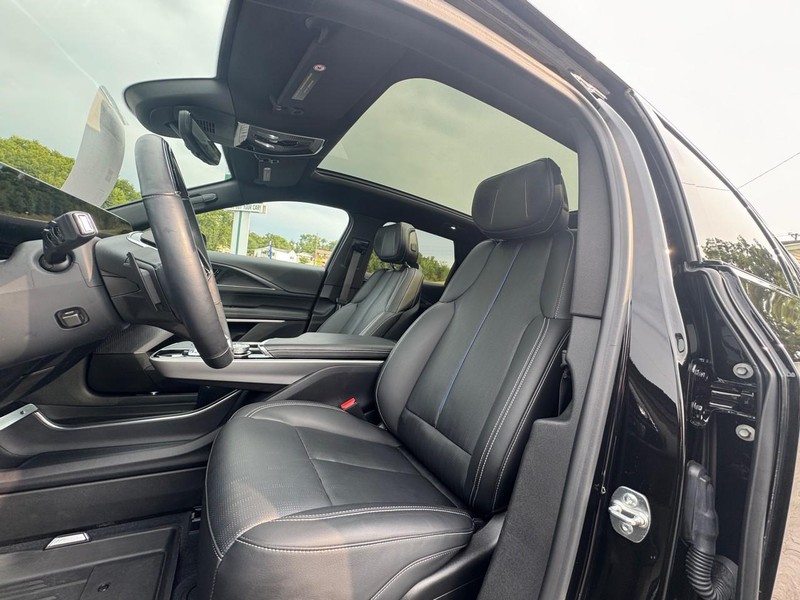 Cadillac LYRIQ Vehicle Image 13