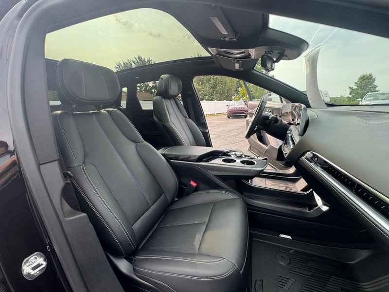 Cadillac LYRIQ Vehicle Image 15