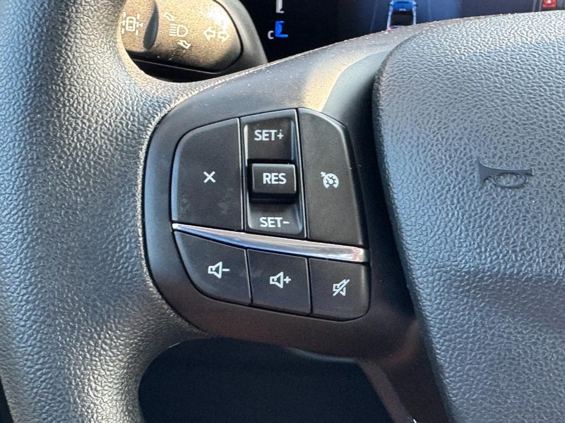 Ford Maverick Vehicle Image 13