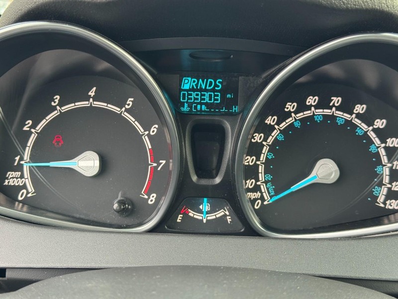 Ford Fiesta Vehicle Image 18