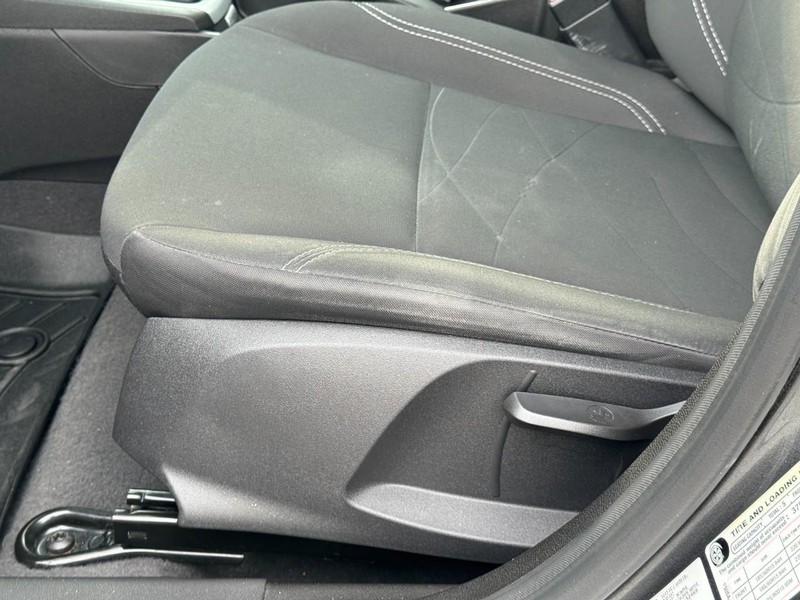 Ford Fiesta Vehicle Image 22