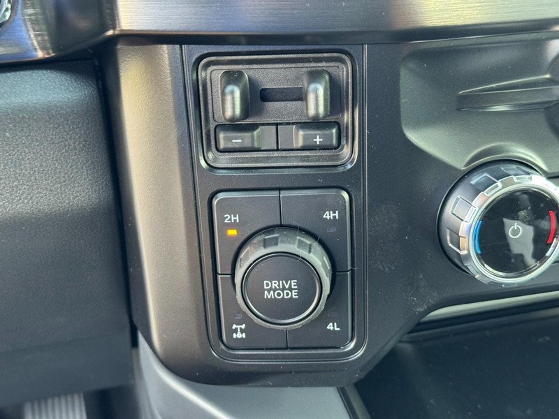 Ford Super Duty F-250 SRW Vehicle Image 18