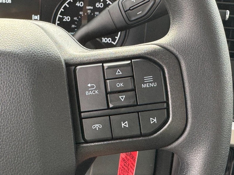 Ford Super Duty F-350 DRW Vehicle Image 16