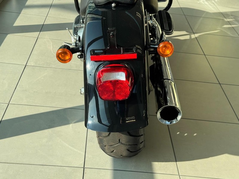 Harley-Davidson harley Vehicle Image 04