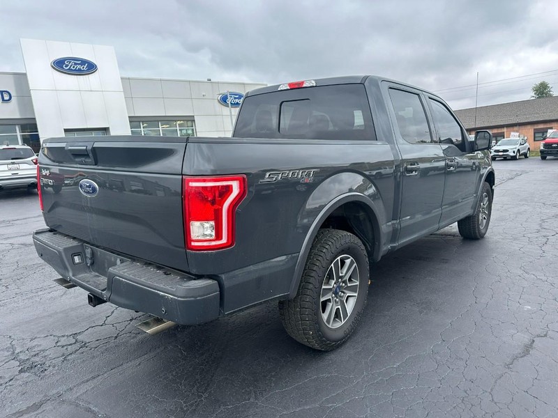 Ford F-150 Vehicle Full-screen Gallery Image 03