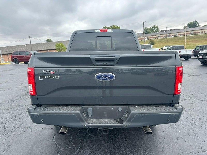 Ford F-150 Vehicle Full-screen Gallery Image 04