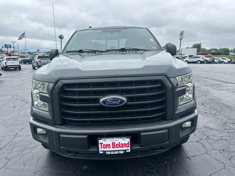 Ford F-150 Vehicle Full-screen Gallery Image 09