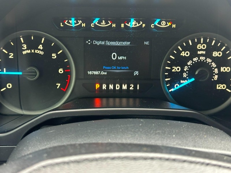 Ford F-150 Vehicle Full-screen Gallery Image 20