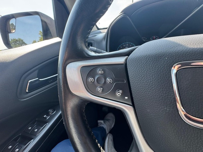 GMC Canyon Vehicle Image 09