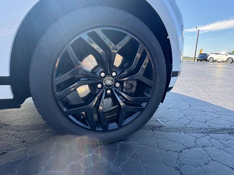 Land Rover Range Rover Evoque Vehicle Image 11