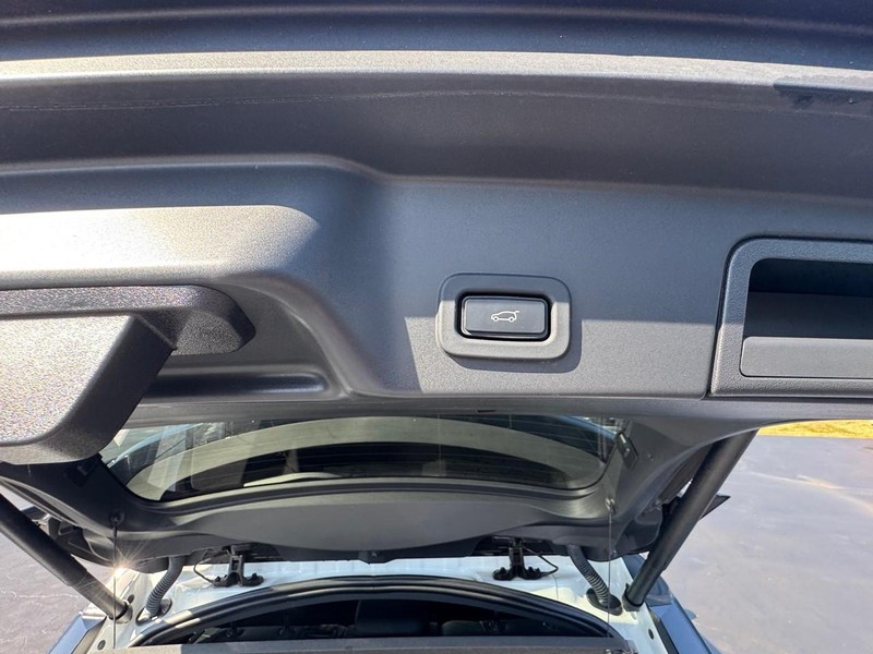 Land Rover Range Rover Evoque Vehicle Image 13