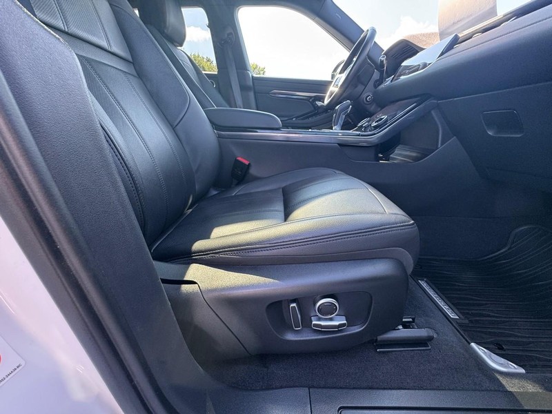 Land Rover Range Rover Evoque Vehicle Image 19