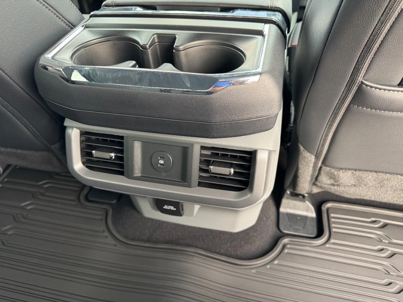 Ford F-150 Vehicle Image 10