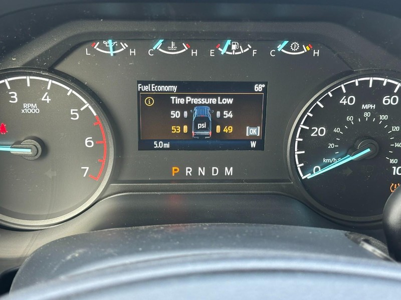 Ford Super Duty F-350 SRW Vehicle Image 12